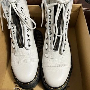 Dr. Martens Sinclair zipper boots